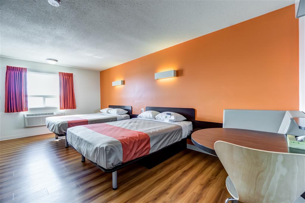 Joys Inn Innisfail, Ab Zimmer foto